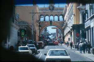 Archway in Guatemala City (287.00 Kb)
