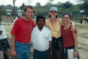 Jess, Catherine and Julia standing with refugee Don Nicolas (1264.78 Kb)